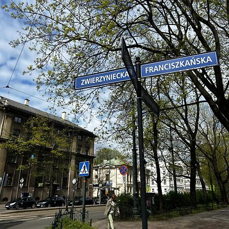 Harmony Aparthotel Krakow Bagian luar foto