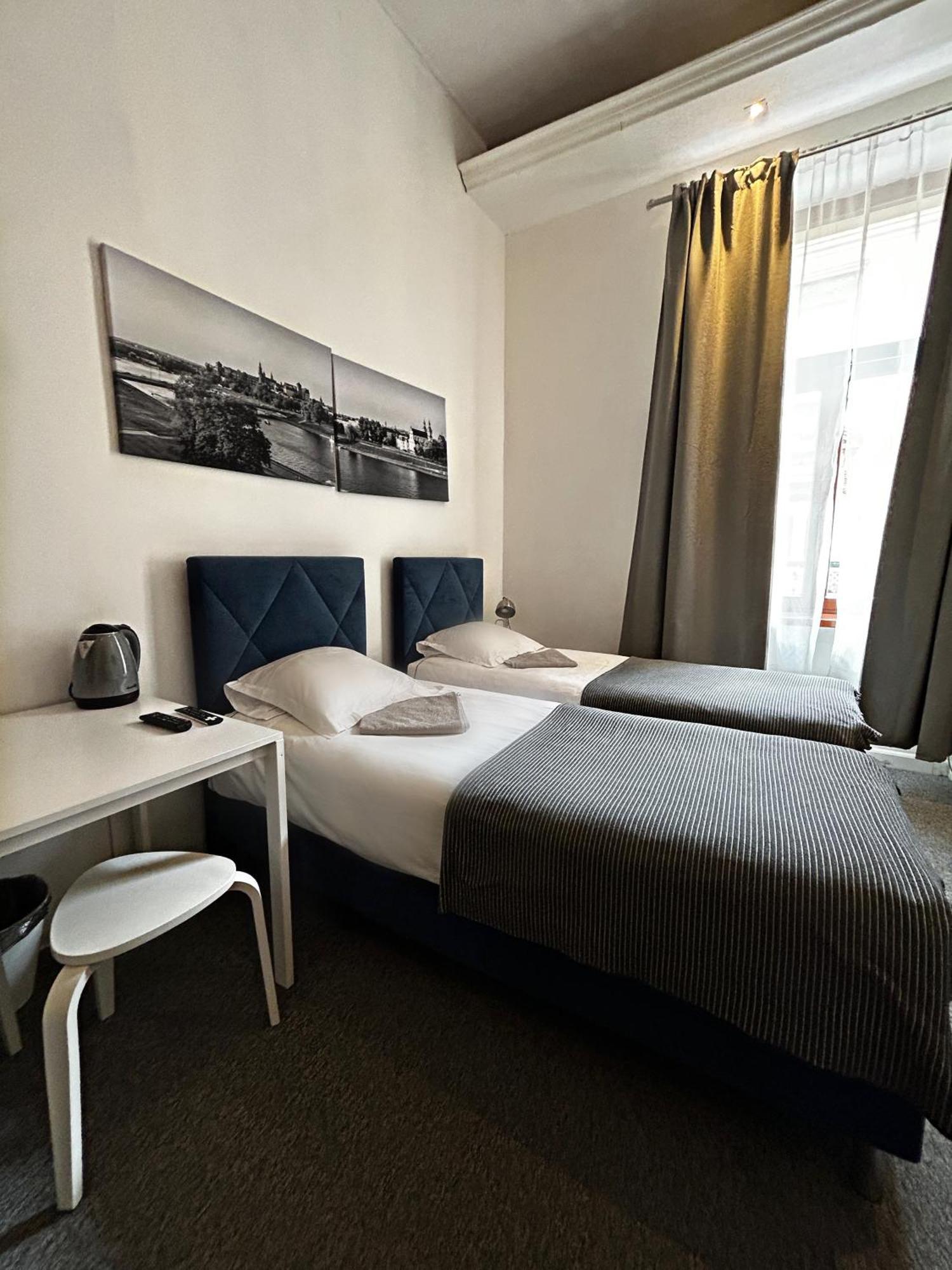 Harmony Aparthotel Krakow Bagian luar foto