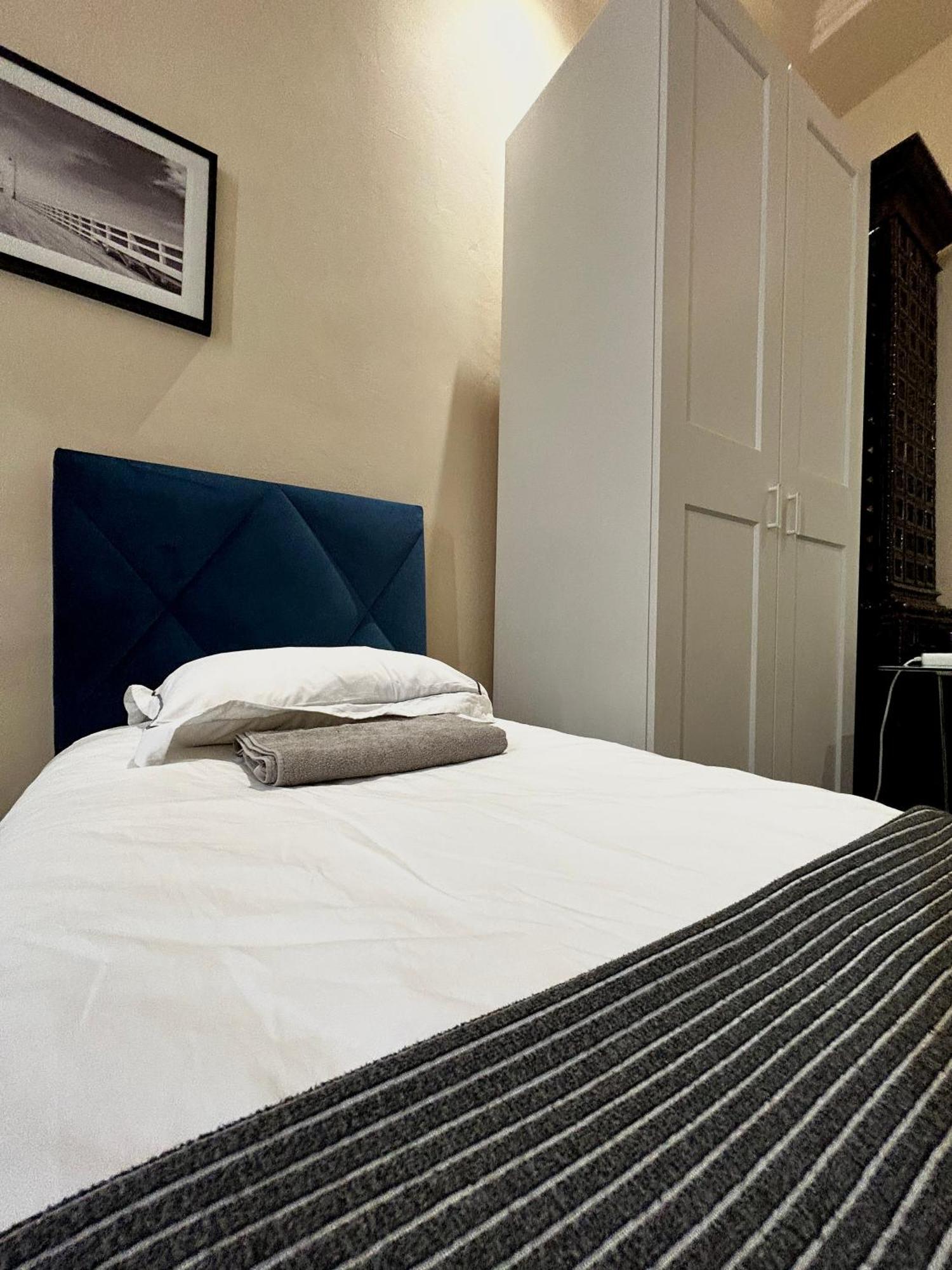 Harmony Aparthotel Krakow Bagian luar foto