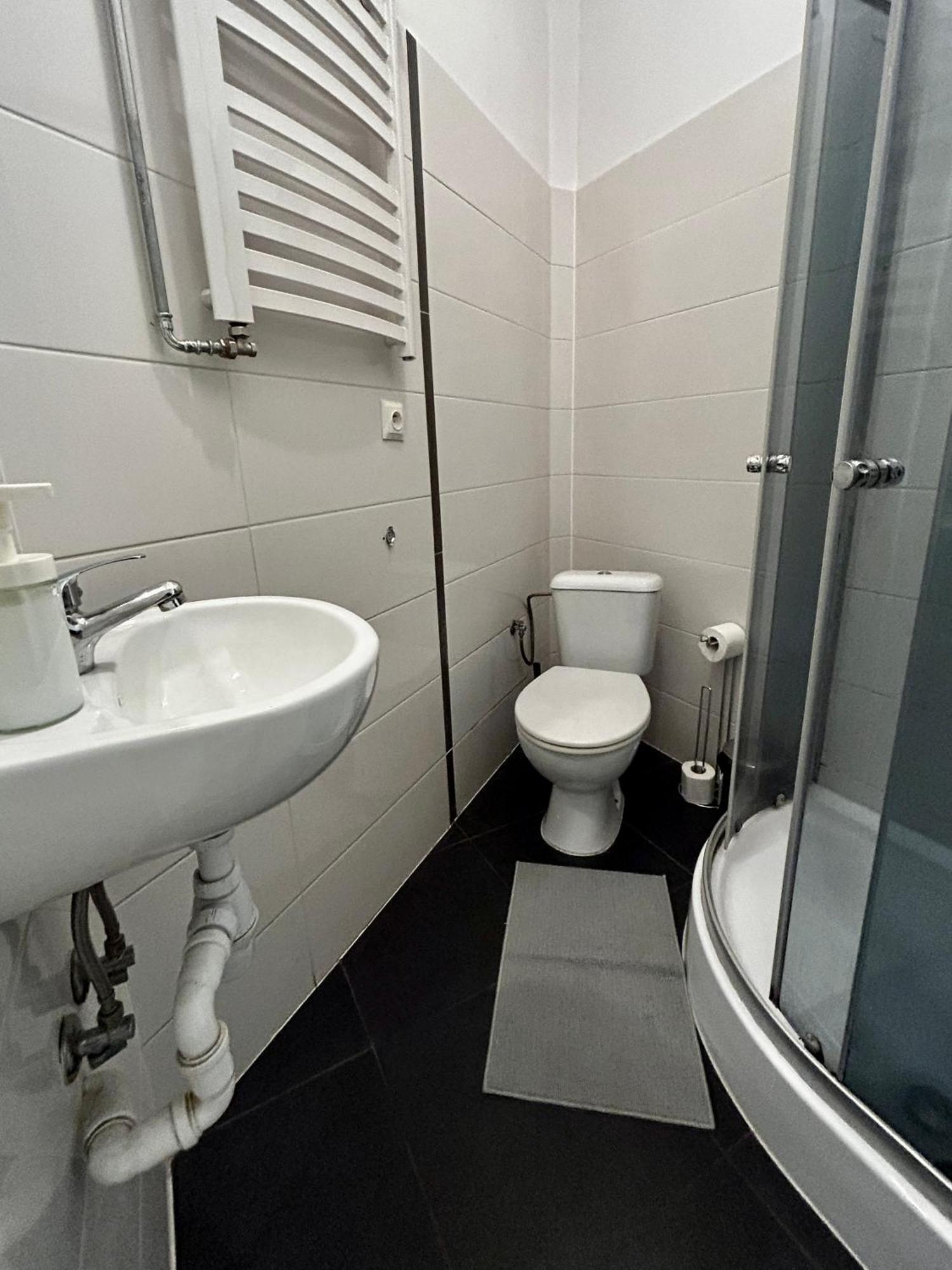 Harmony Aparthotel Krakow Bagian luar foto